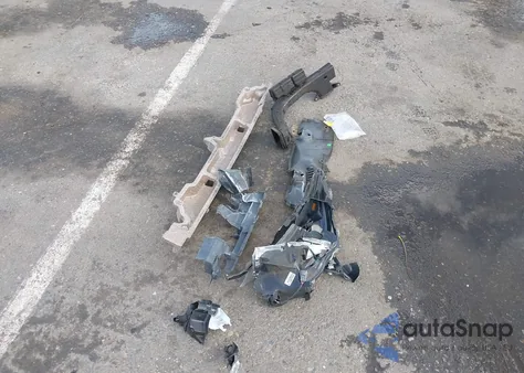 2019 Toyota Rav4 Le z USA, uszkodzony, nr VIN 2T3F1RFV2KW032073